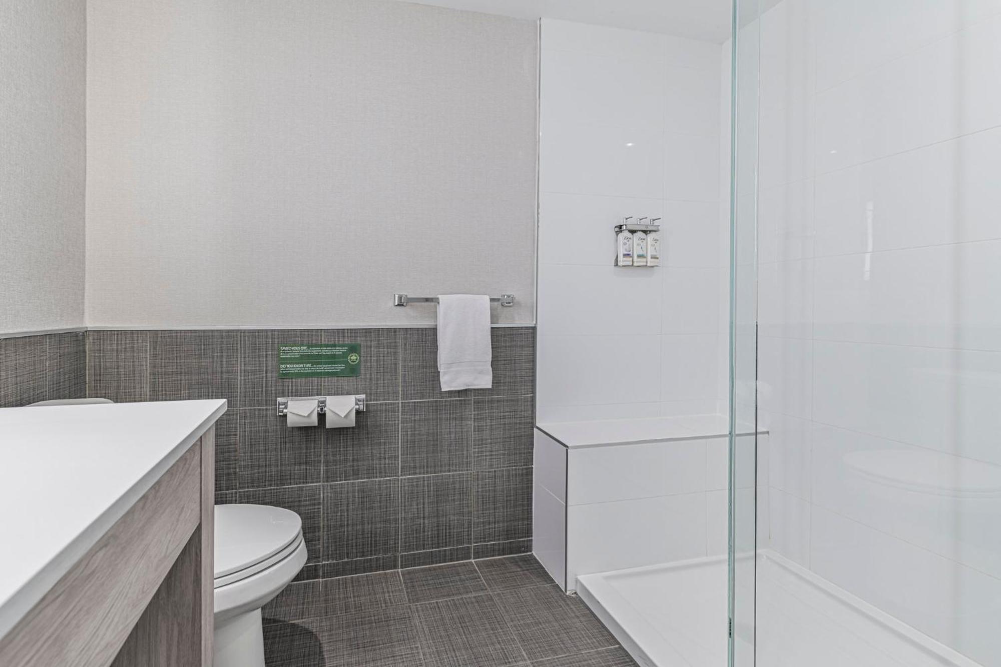 Holiday Inn Express Hotel & Suites Saint - Hyacinthe By Ihg المظهر الخارجي الصورة