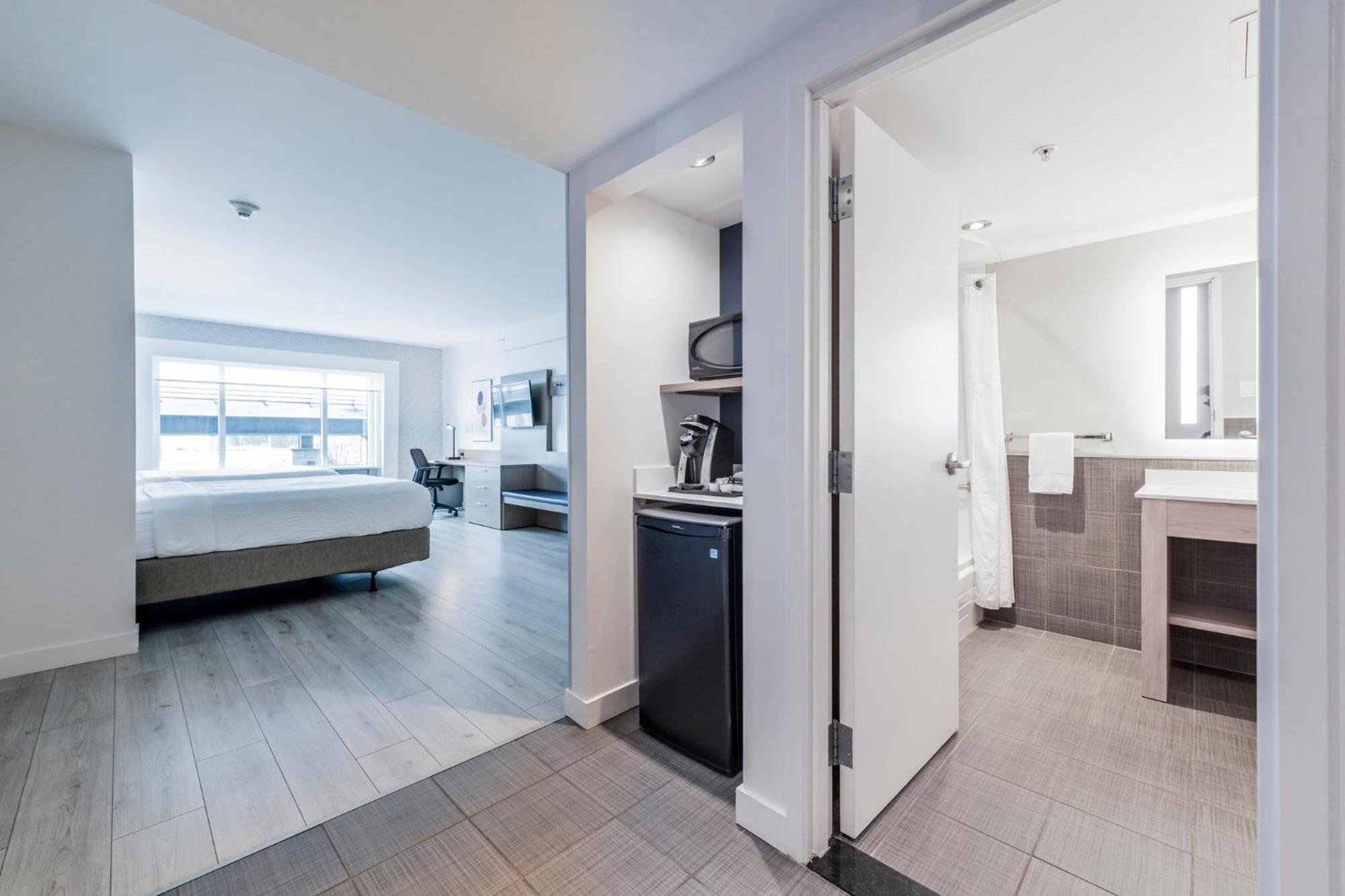 Holiday Inn Express Hotel & Suites Saint - Hyacinthe By Ihg المظهر الخارجي الصورة