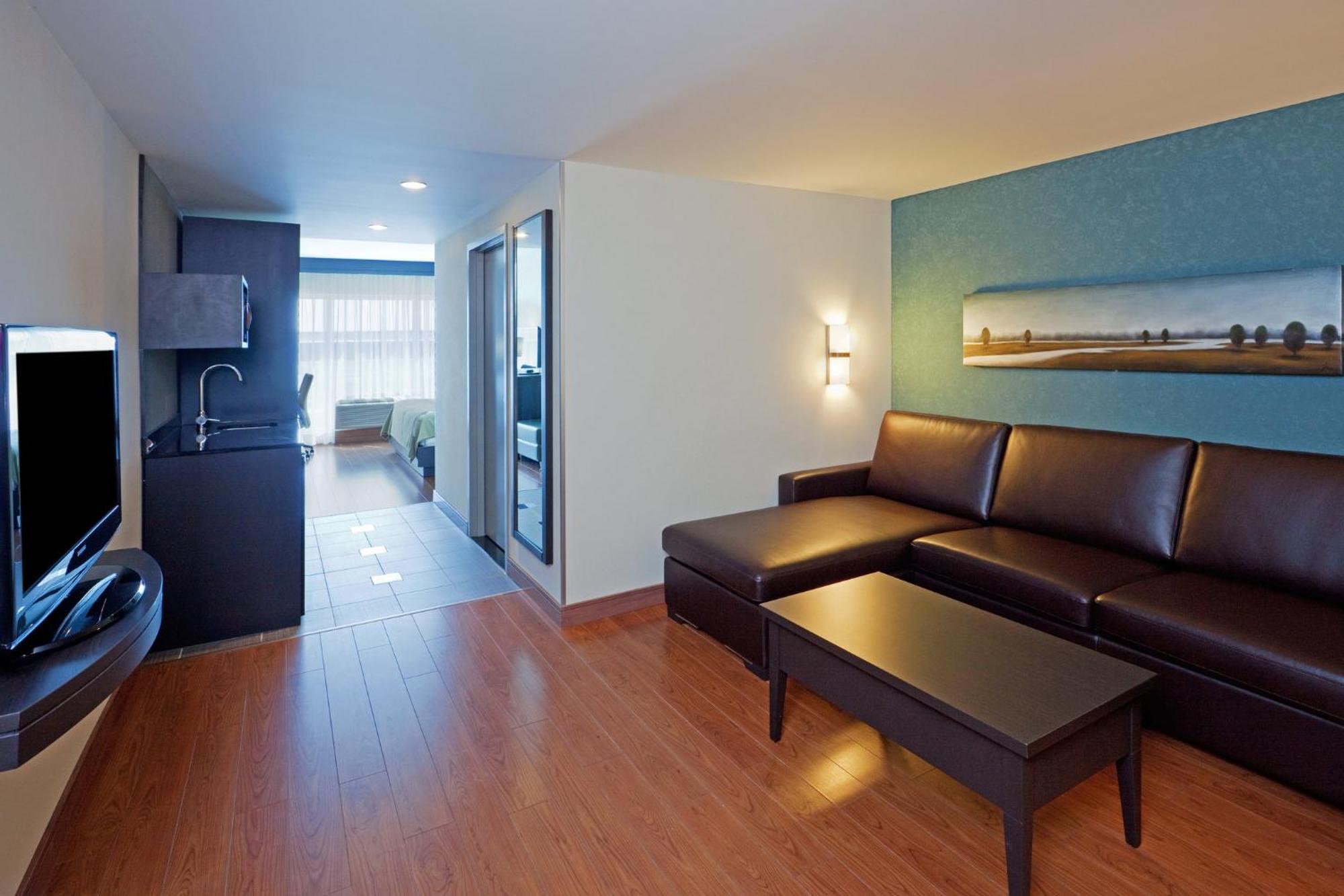 Holiday Inn Express Hotel & Suites Saint - Hyacinthe By Ihg المظهر الخارجي الصورة