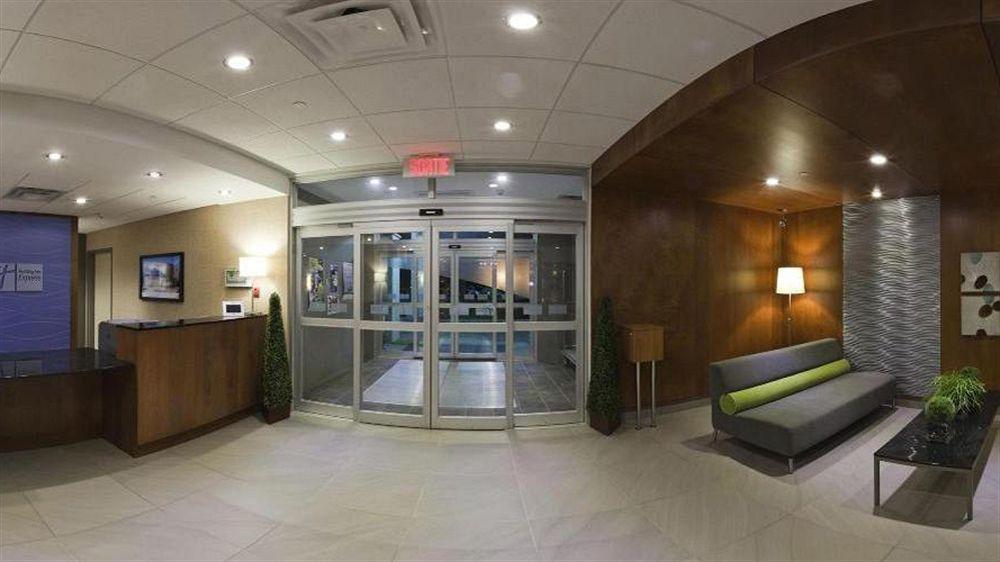 Holiday Inn Express Hotel & Suites Saint - Hyacinthe By Ihg المظهر الخارجي الصورة